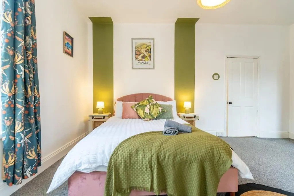 The Wanderer - Lovely 3Bd House - Upto 10 Guests. 카디프 0*,